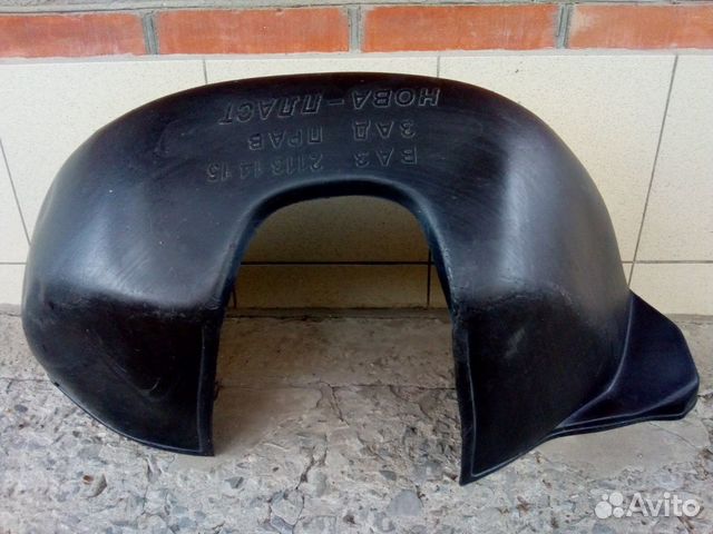 Подкрылок (локер) задний правый