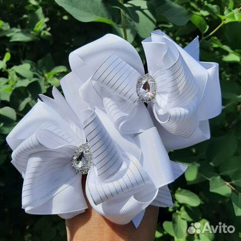 Большой выбор бантов