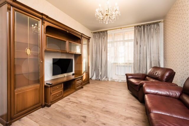 2-к. квартира, 65 м², 4/9 эт.