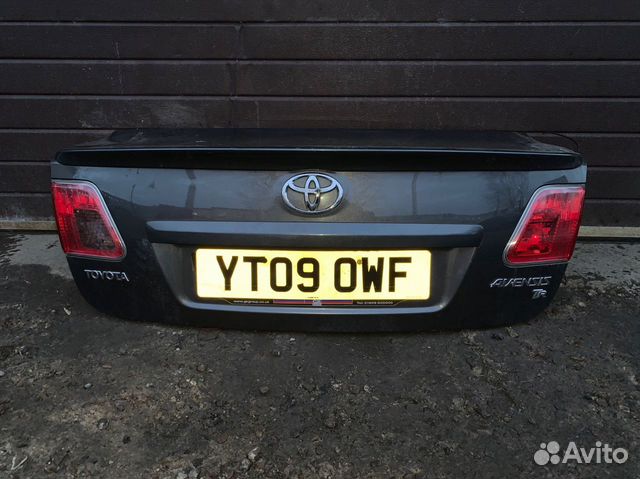 Toyota Avensis 3 T270 - Крышка багажника седан