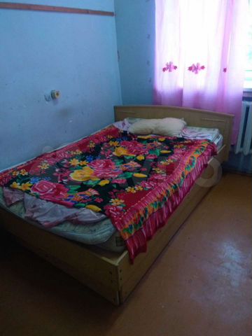 Комната 15 м² в 4-к., 1/9 эт.