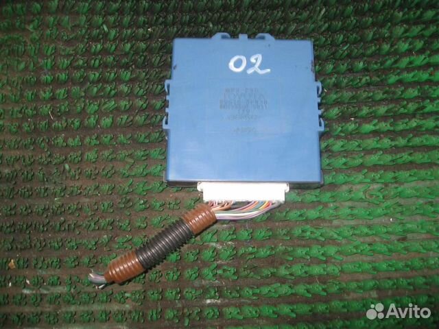 Блок электронный Toyota Corolla Verso R1 2004