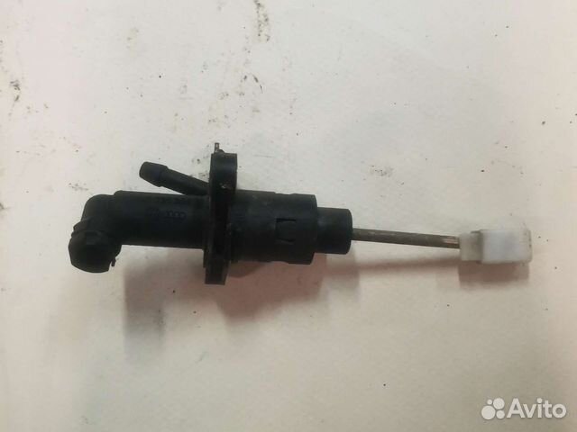 Главный цилиндр сцепления Skoda Octavia A4