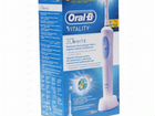 Новая электрическая зубная щетка Braun Oral-BVital