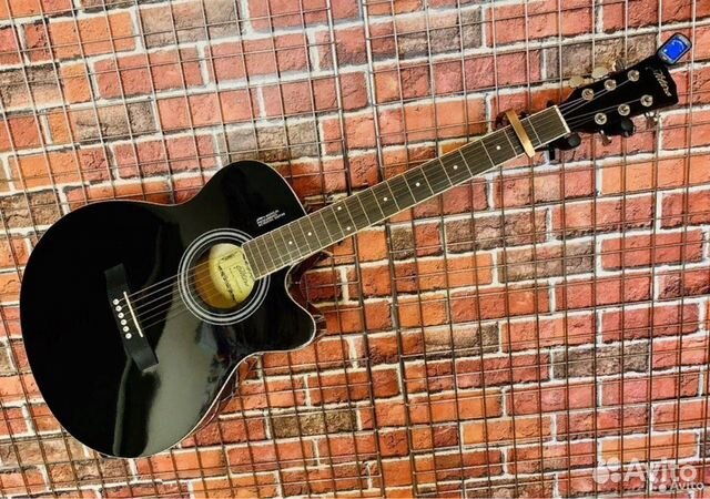 Электроакустическая гитара