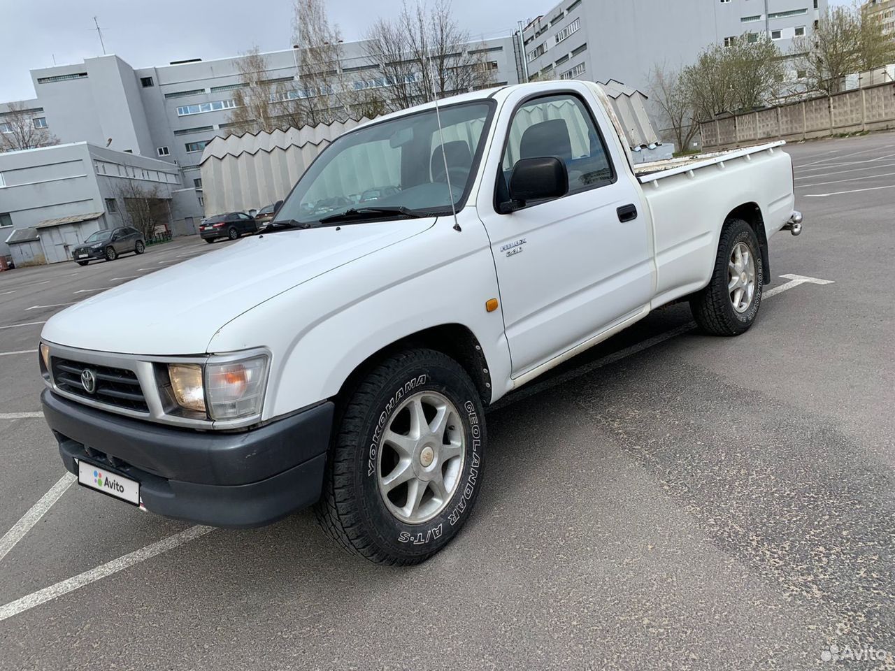 Хайлюкс 2000. Toyota Hilux 2000.