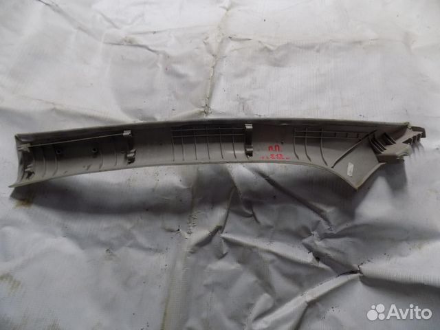 Обшивка стойки 508 2010