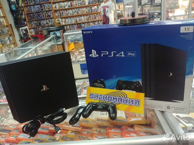 Playstation 4 PRO 7208B