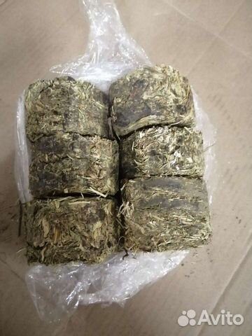 Сено в брикетах