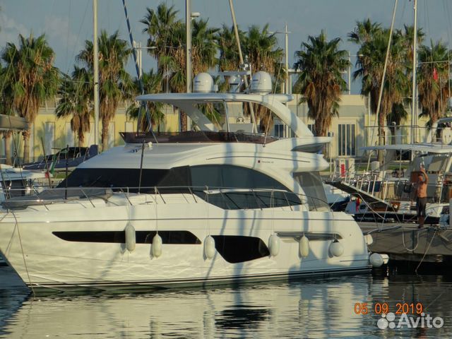 Моторная яхта Princess F62 (019)