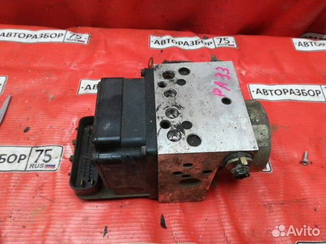 Блок abs Nissan Cefiro PA33 VQ25DD 2002