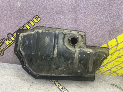 Поддон масляный двигателя Ауди Audi Q7 4L пробка