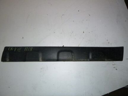 Накладка передней правой двери honda CR-V 2007
