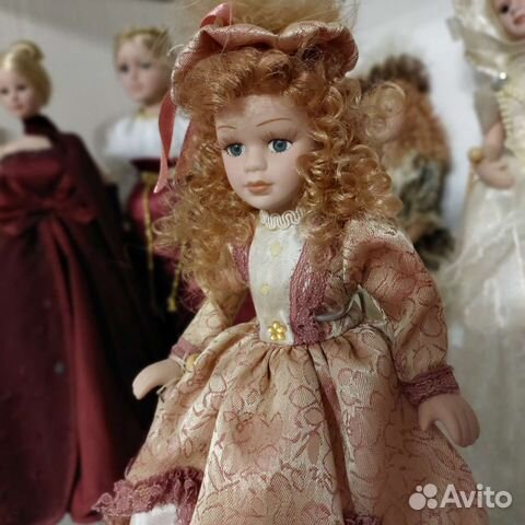 Кукла фарфоровая коллекционная
