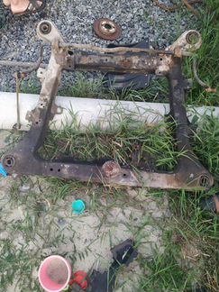 Подрамник volvo 850 и т.д.акпп