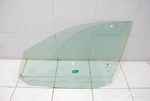 Стекло двери переднее левое Mercedes-Benz C-Class