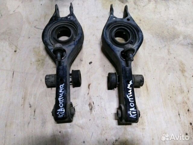 Поперечный рычаг Kia Optima