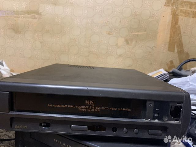 Видеомагнитофон