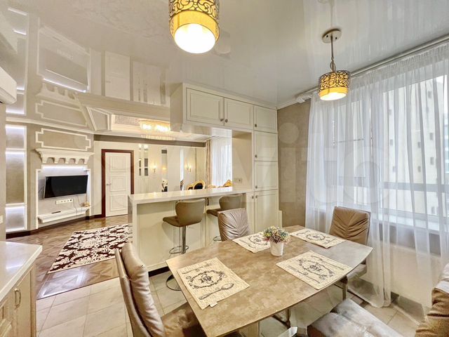 3-к. квартира, 105 м², 5/25 эт.