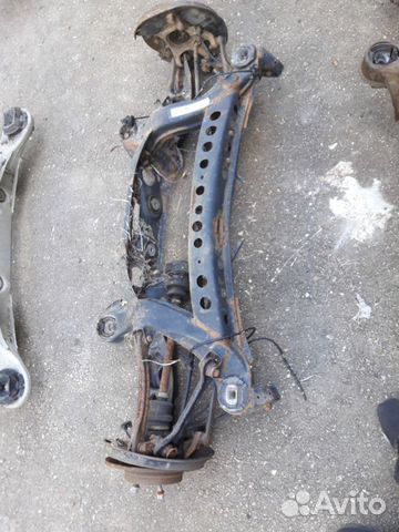 Подрамник задний Mercedes W210 A2103501408