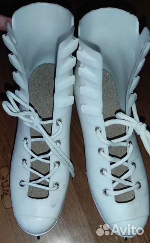 Коньки фигурные