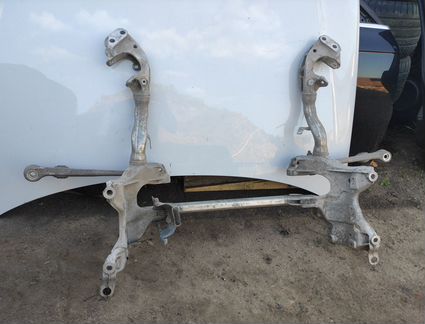 Подрамник передний Audi Q5 A4 2010