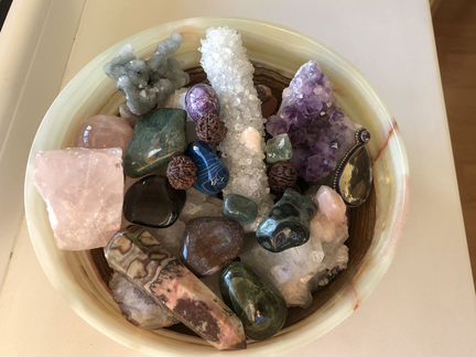 Натуральные камни и минералы