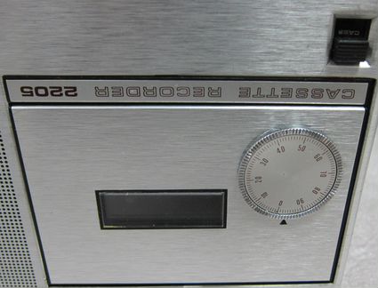 Philips-2205-кассетный магнитофон 1967 год