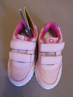Новые кроссовки котофей 28