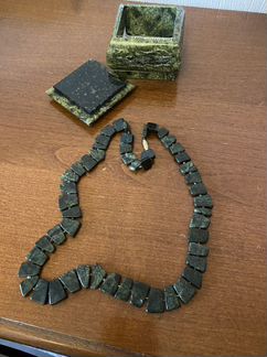 Ожерелье из натурального камня