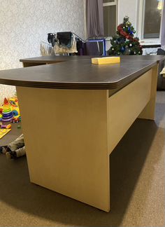 Стол письменный / компьютерный с тумбой