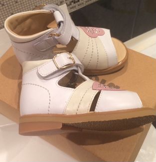 Новые босоножки Ortmann р.23