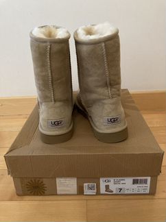 UGG Classic Short II Sand