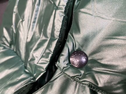 Пуховик Moncler