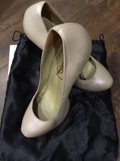 Туфли Yves Saint Laurent бежевые, размер 39