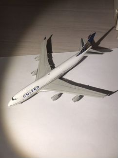 Модель самолёта Boeing 747 United