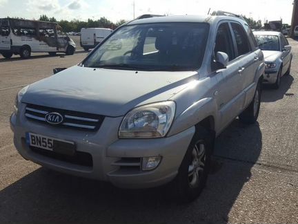 Форточка в кузов задняя левая Kia Sportage KM 2005