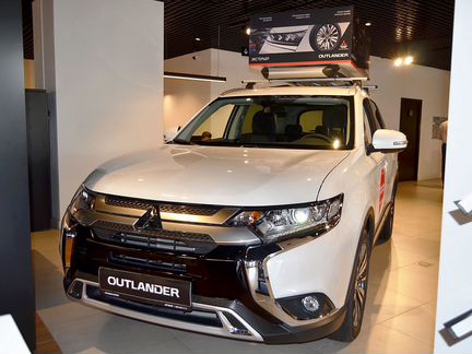 Mitsubishi Outlander 2.0 CVT, 2020
