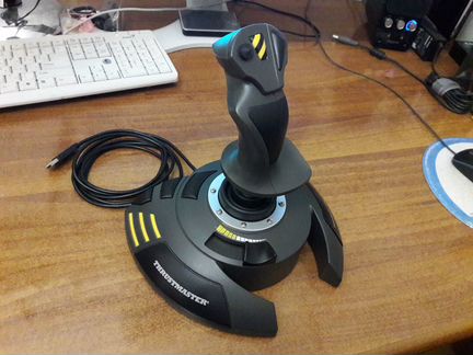 Джойстик Trustmaster TopGun Fox 2 Pro
