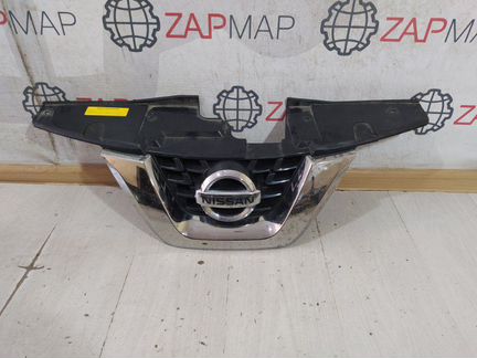 Решетка радиатора передняя Nissan Juke F15 2014-Нв