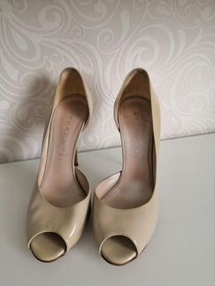 Туфли casadei лаковые бежевые