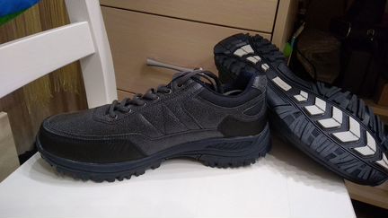 Кроссовки bona новые