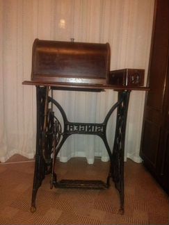 Швейная машина Singer