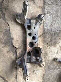 Балка подмоторноя Ford Transit Форд Транзит