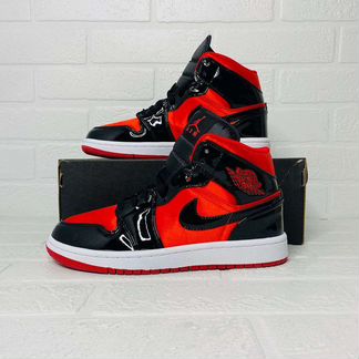 Кроссовки Nike Air Jordan 1