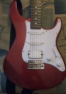 Гитара Yamaha Pacifica 012 Red Metallic
