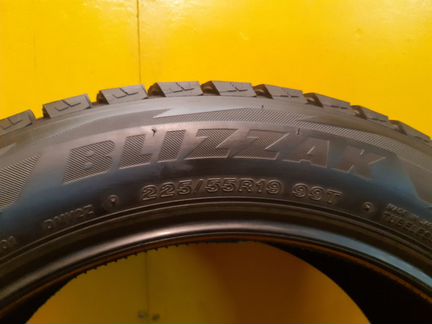 225 55 R19 Bridgestone Blizzak DM-V2