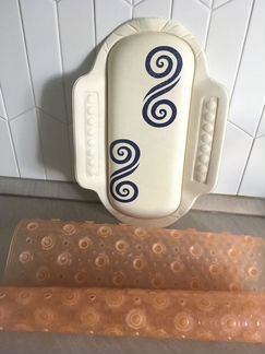 Коврик для ванной и подголовник