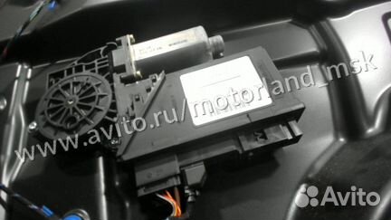 Стеклоподъемник электрический левый передний Porsc