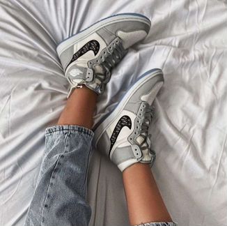 Кроссовки Nike Air Jordan 1 x Dior